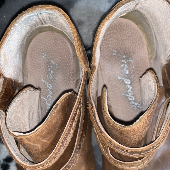 FREE PEOPLE Leather Braeburn Ankle Boots — 38/8 - Picture 8 of 11